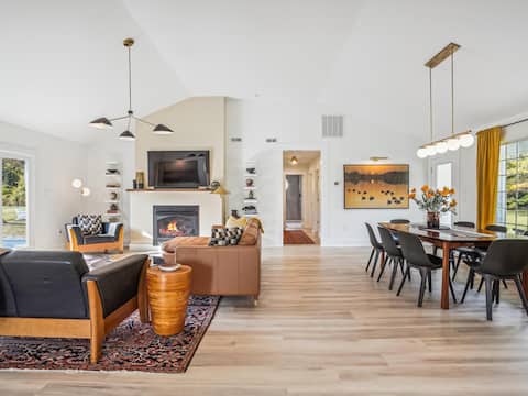 Crew's Quarters | an ESVR property