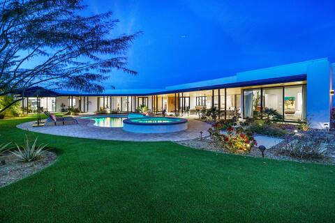 'Sierra Vista' 7 BR Estate w/ Pickleball!
