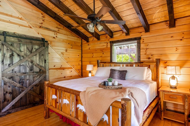 Chumba cha kulala cha King cha ghorofani