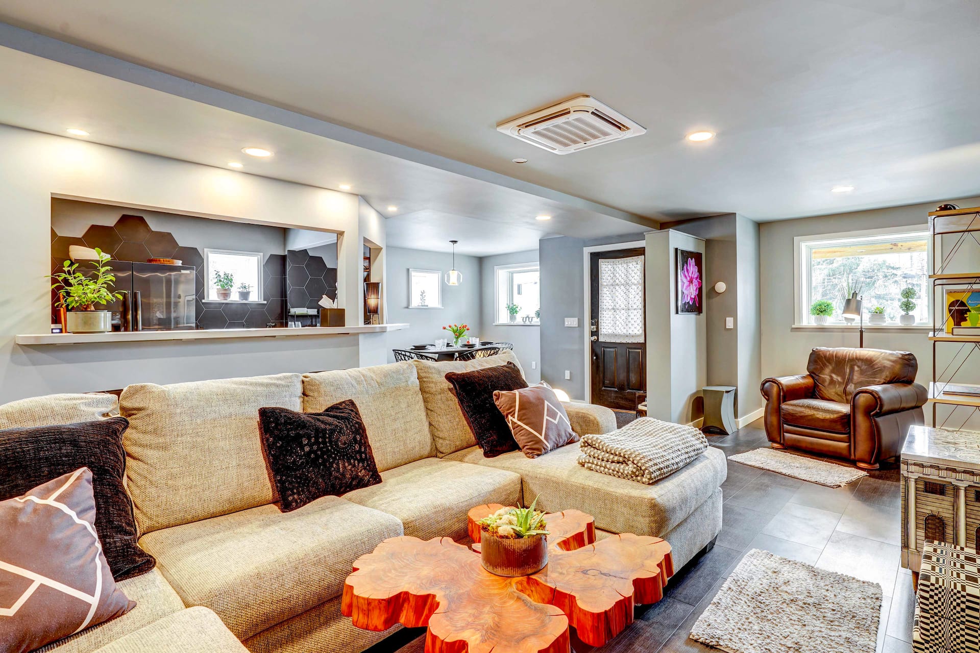 'Little House on the Lot' Dryden Townhome: Pets OK