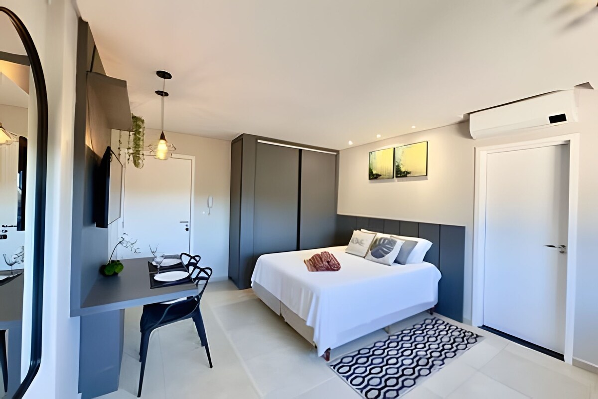 Anúncio popular: Modern studio with air conditioning in the city center! em Guarapuava