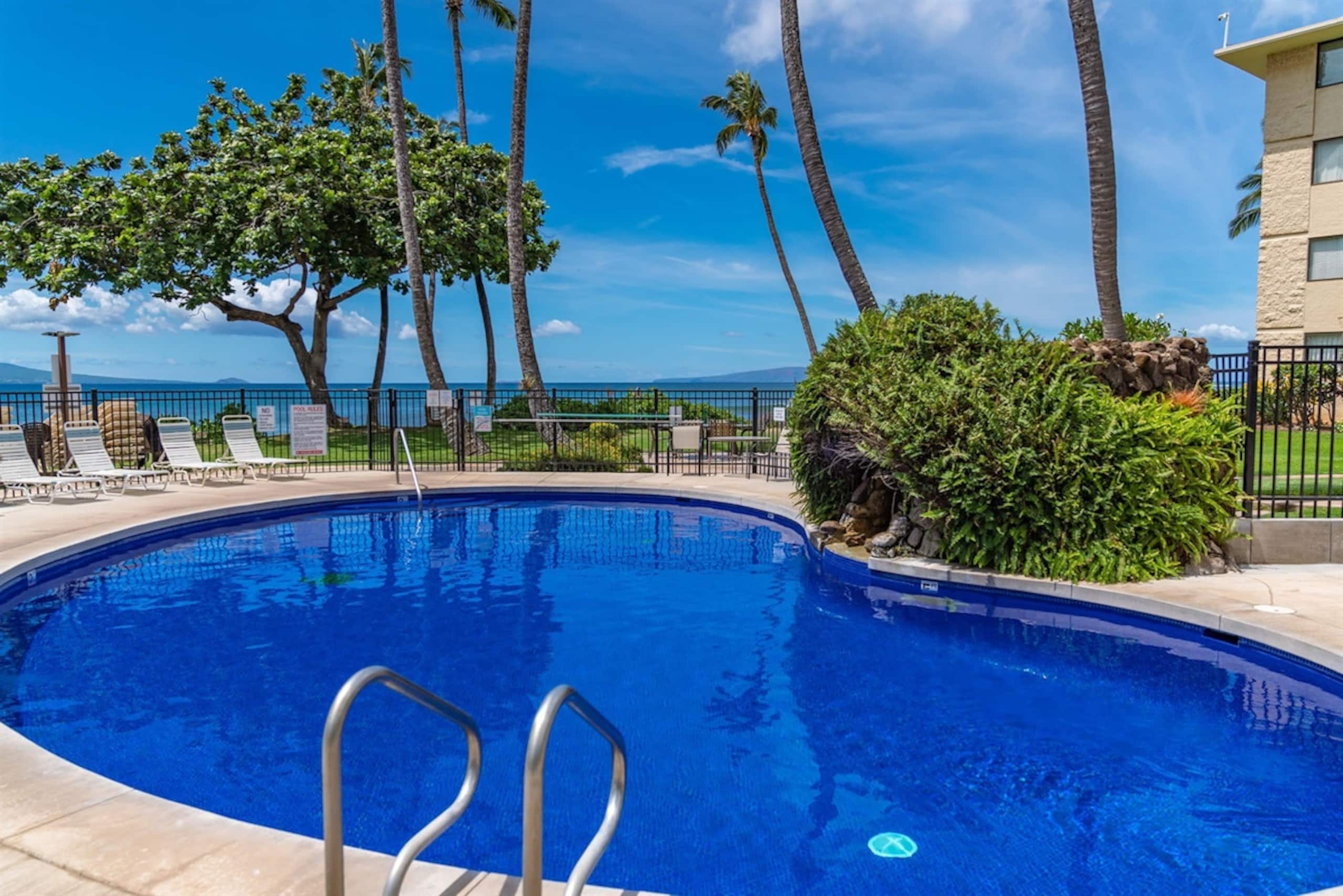 Condo in Wailuku · ★4.6 · 2 bedrooms · 4 beds · 2 baths - Image 3