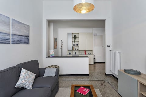 Central & Cozy Apartment by Wonderful Italy