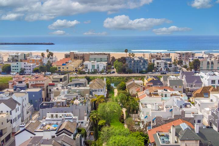 Scenic Mediterranean Villa w/ Mountain Views gallery image 5