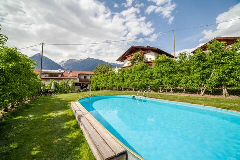 Popular Airbnb listing: Mosttragerhof Appartment 1 in Schenna