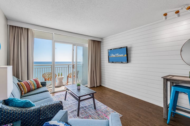 Coral Surf By Staymareni - Oceanfront King Suite - 머틀 비치