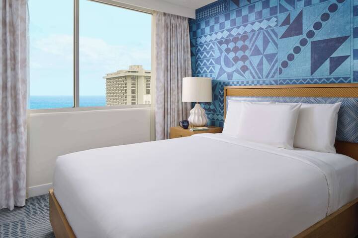 4 x 2 Bedroom 2 Bath Suite at OHANA Waikiki East gallery image 2