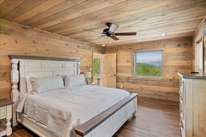 Right Side King Master Bedroom