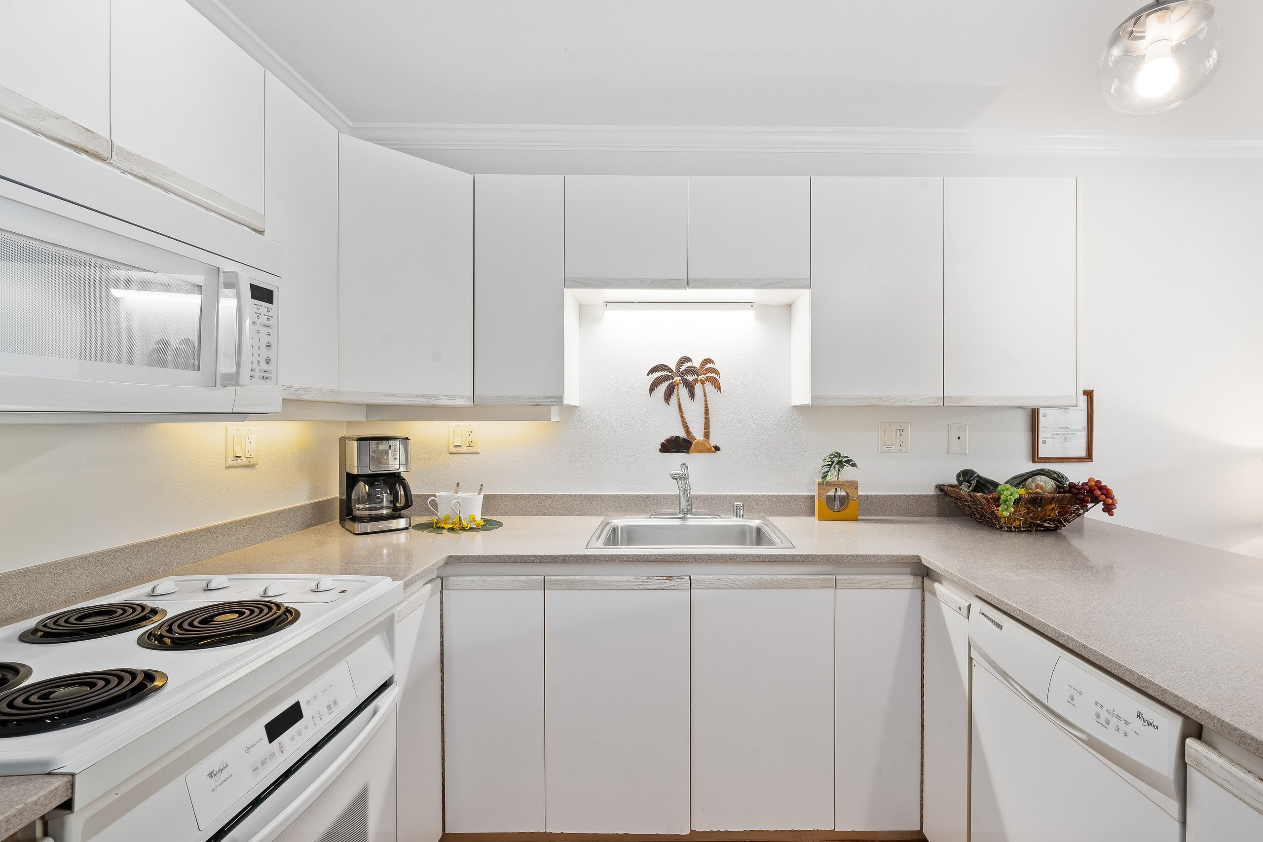 Condo in Kihei · ★4.6 · 2 bedrooms · 3 beds · 2 private baths - Image 13