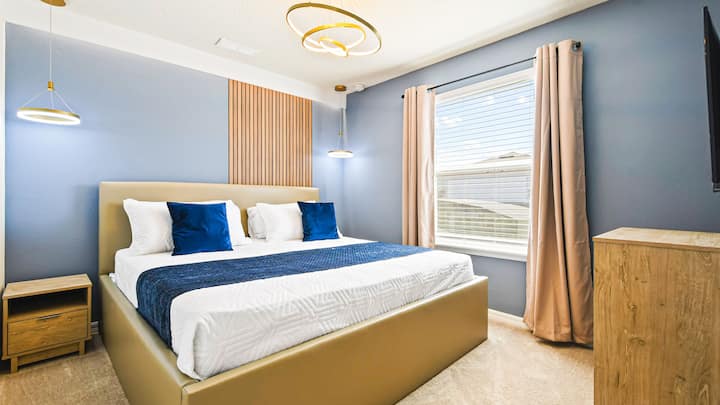 Ფართო მეორე საძინებელი კომფორტული 193 × 203 სმ საწოლით