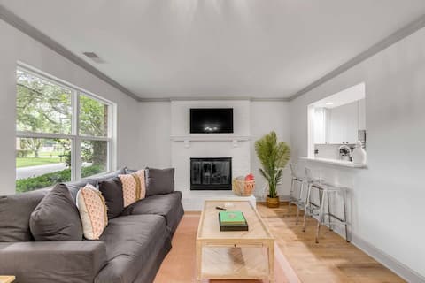Top Airbnb: Family Beach Retreat: Near Downtown & Creek in Mount Pleasant