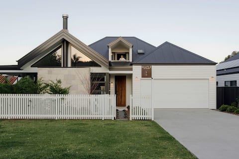 Maple on Edward, Berry - by Linnaeus Collection