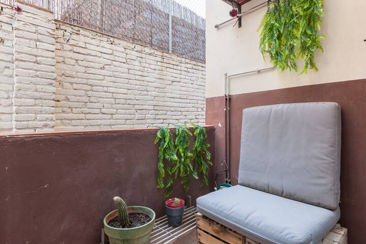 Modern Flat next to Bogatell beach gallery image 2