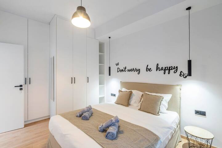 LIV – Modern Flat in Kolonaki gallery image 3