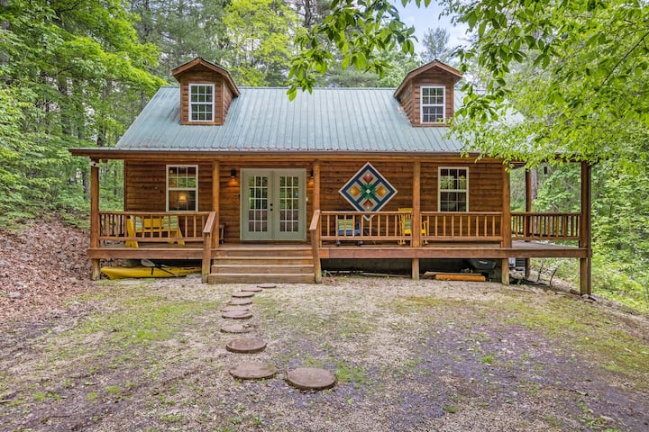 The Road's End- Pet Friendly, Hot Tub, Firepit - Slade, KY