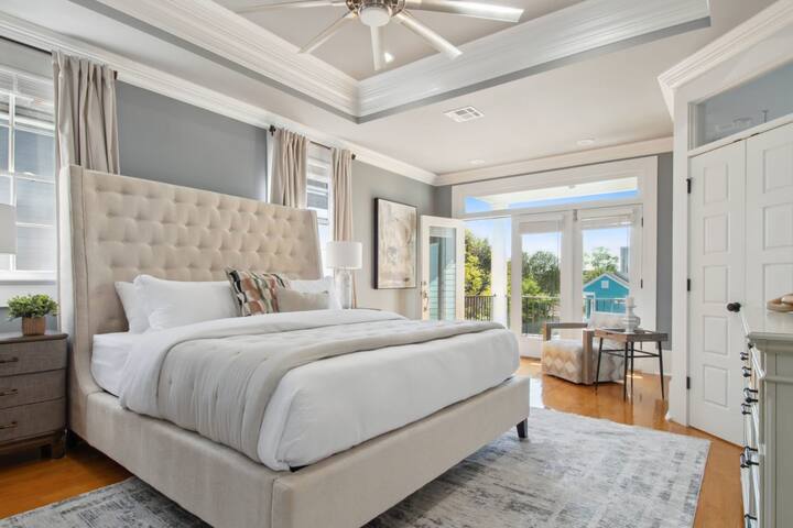 Stylish Modern Home | Hot Tub & Pergola gallery image 4