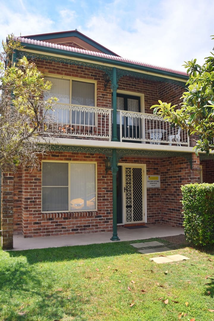Birchgrove Terrace 1 - South West Rocks