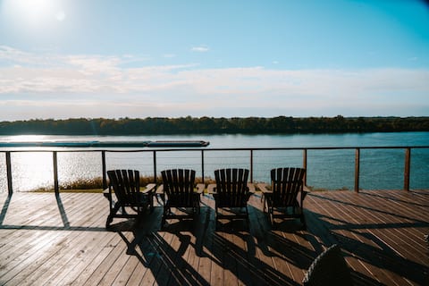 Escape to Elizabethtown