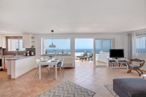 Popular Airbnb listing: Apartment Seaside in Los Realejos