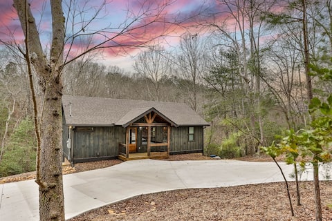 Creekside Hideaway | Ellijay, GA