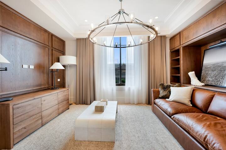 The Desert Equestrian in the heart of Brighton gallery image 2