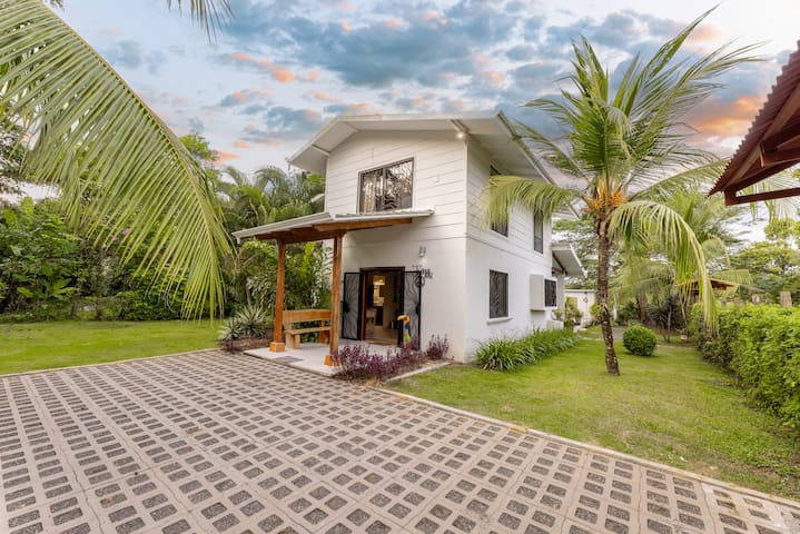 Vacation Pura Vida managed Airbnb listing 3