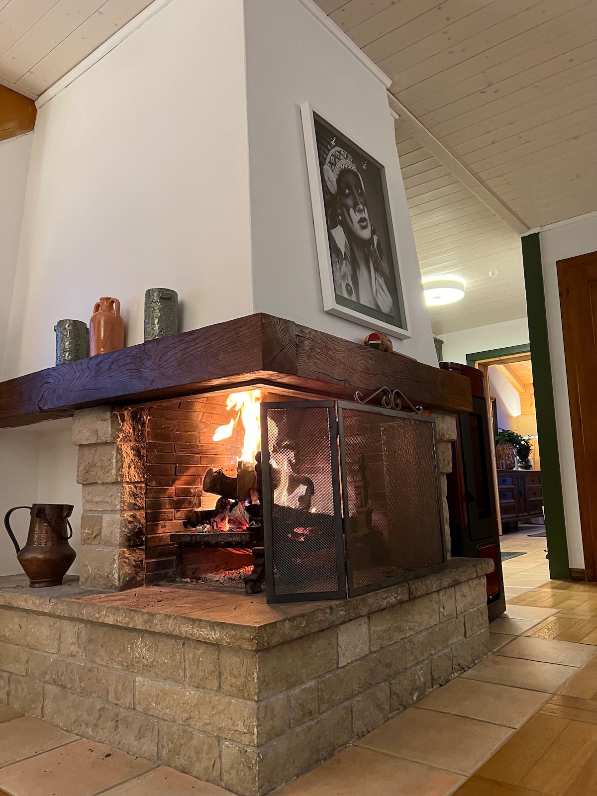 Popular Airbnb listing: Elvira House | Magical place | Lake View | Jacuzzi in Montreux