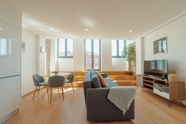 Modern & Stylish Apartment Ii By Vacationy - Valbom