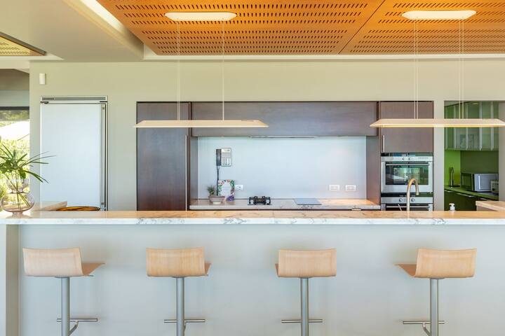 Blencathra by the Sea – beachfront luxury gallery image 4