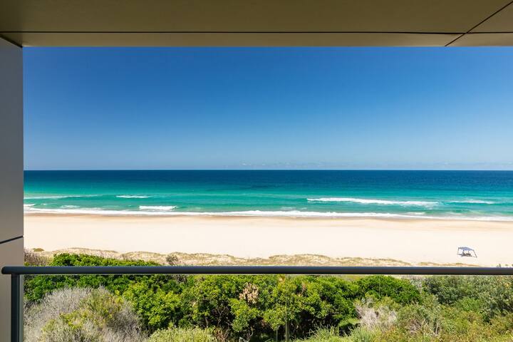 Blencathra by the Sea – beachfront luxury gallery image 3