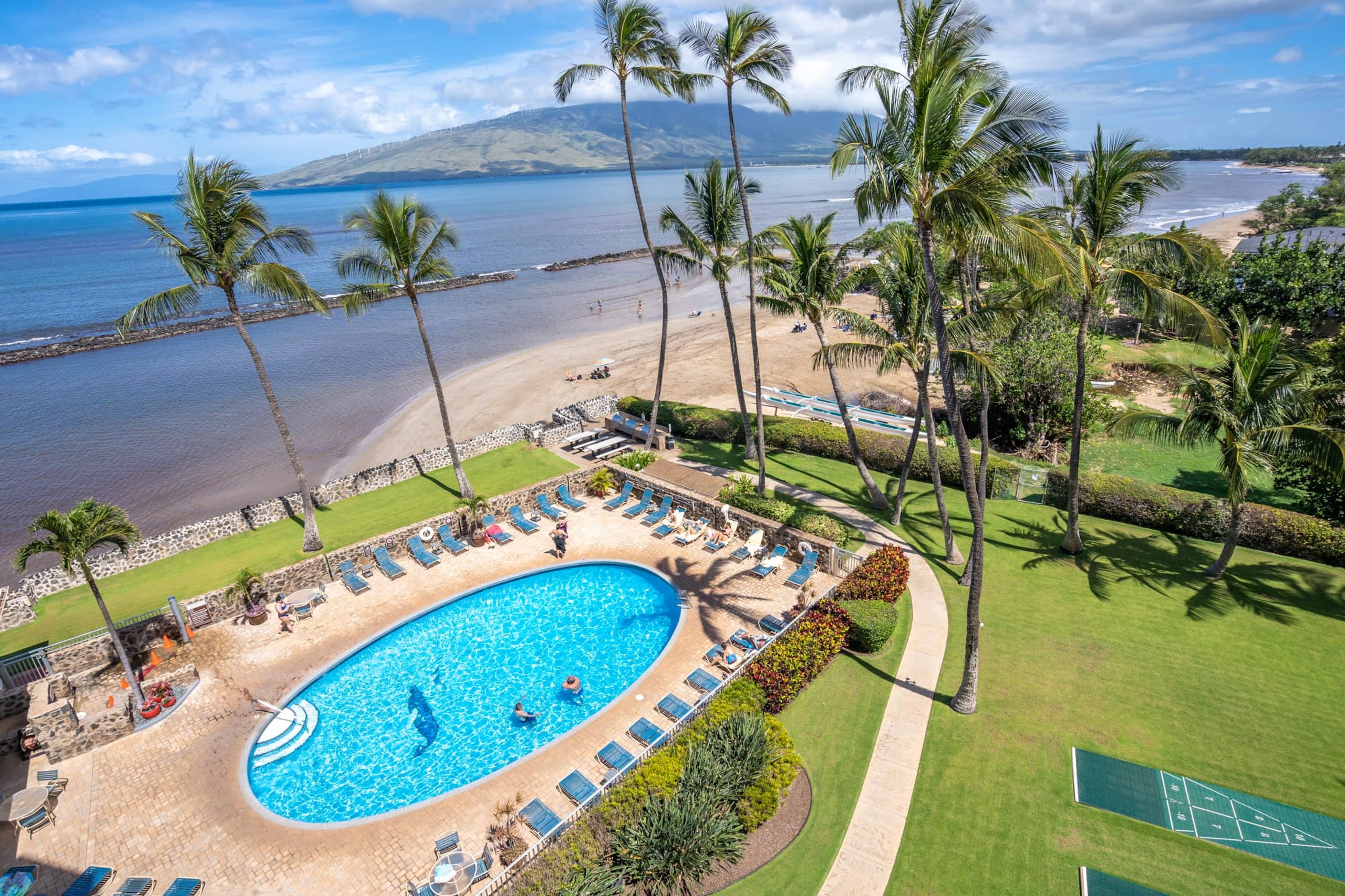 Upscale Oceanfront Penthouse Vistas - Image 48