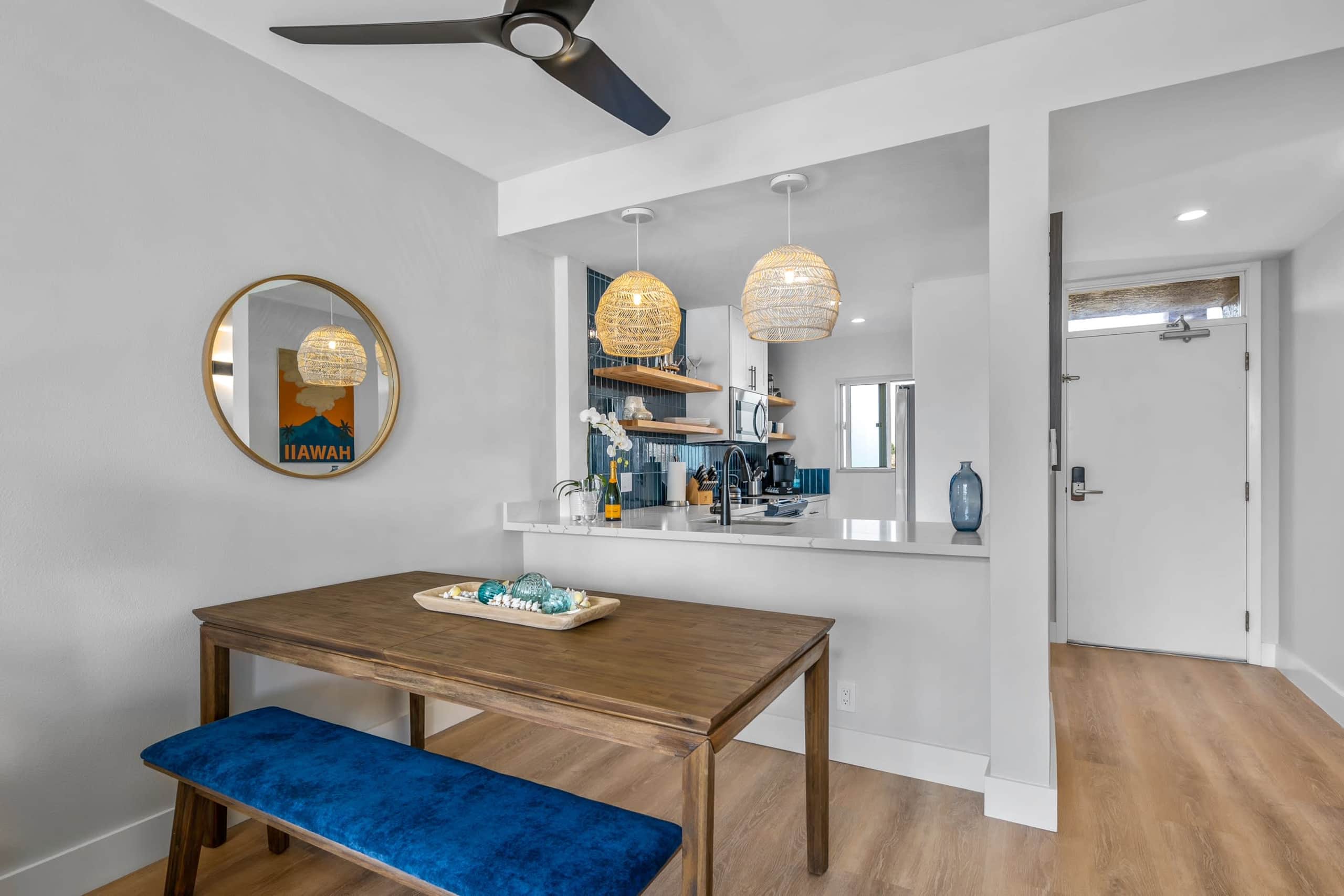 Upscale Oceanfront Penthouse Vistas - Image 18
