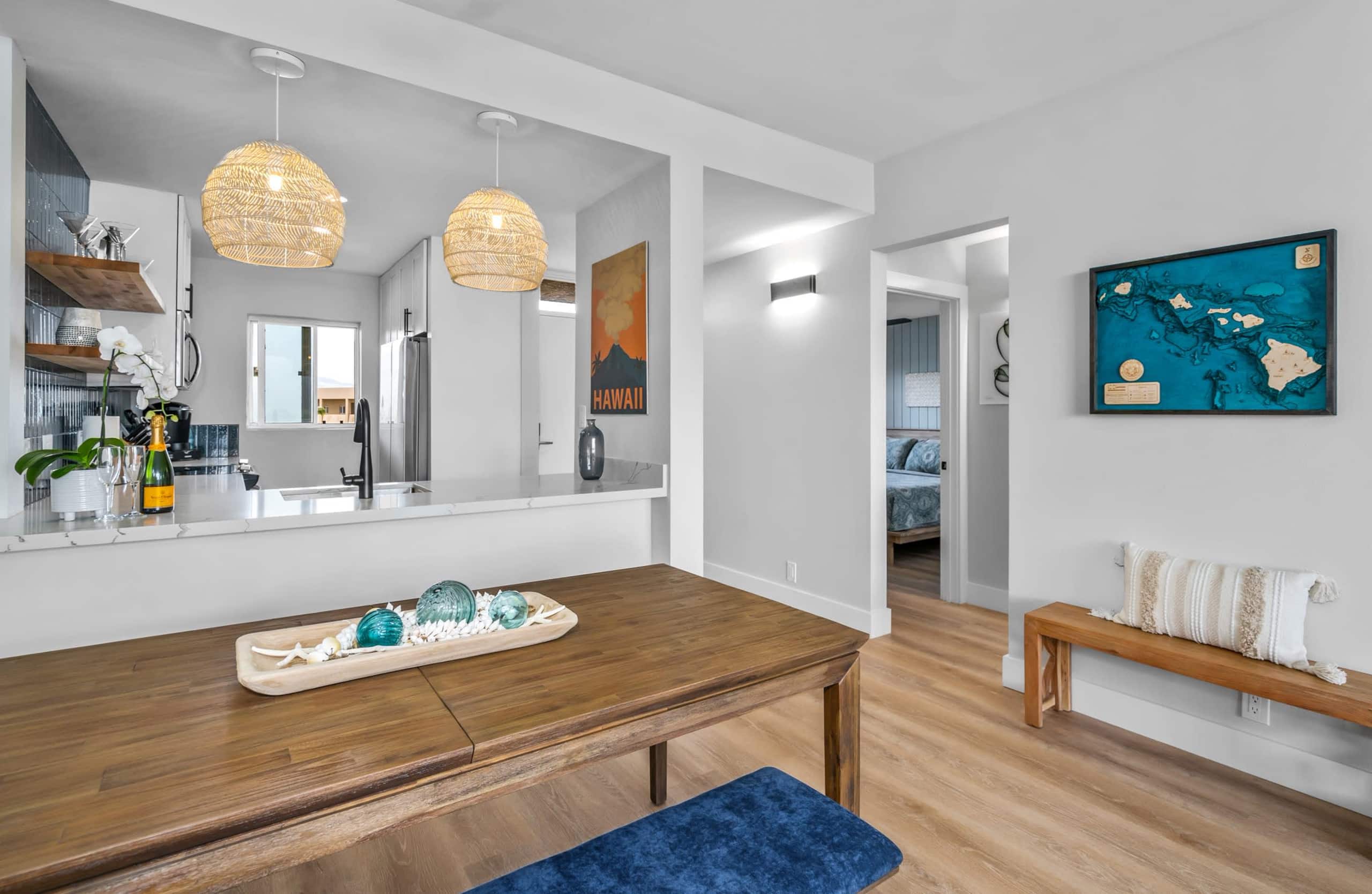 Upscale Oceanfront Penthouse Vistas - Image 19