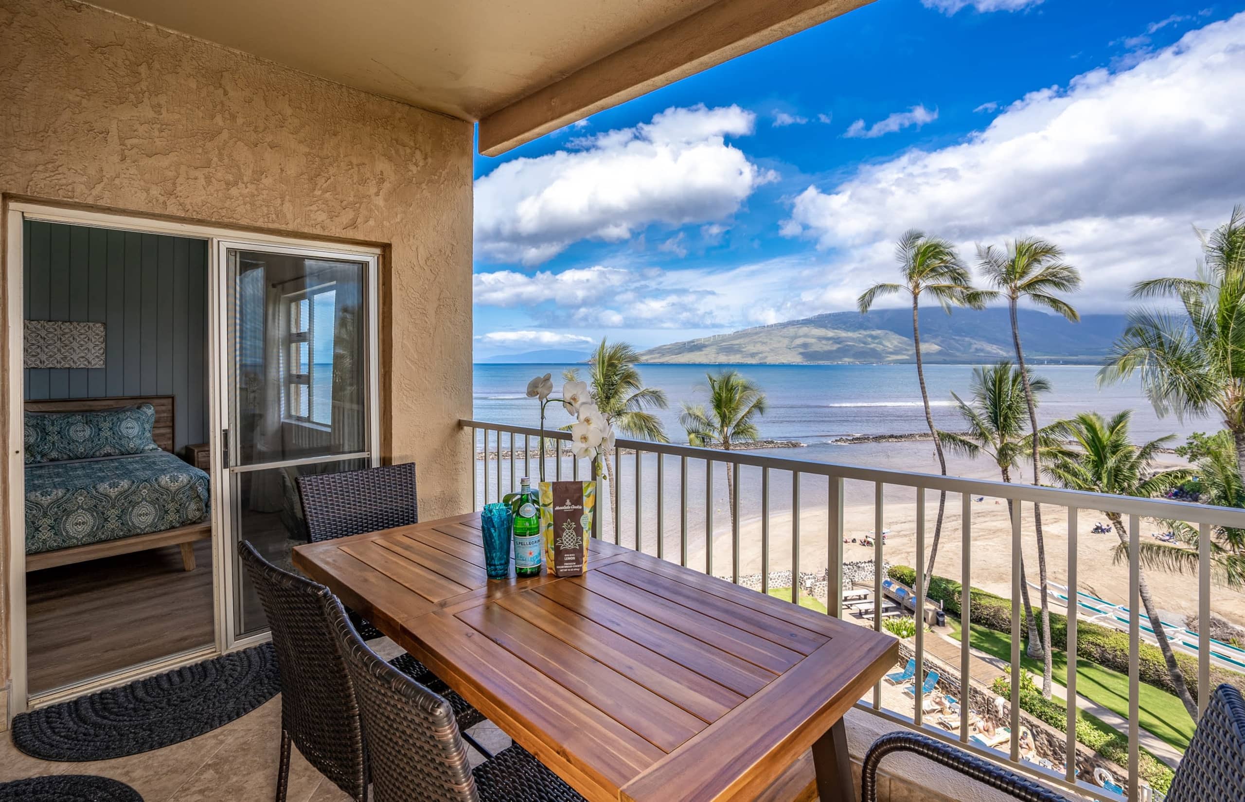 Upscale Oceanfront Penthouse Vistas - Image 42