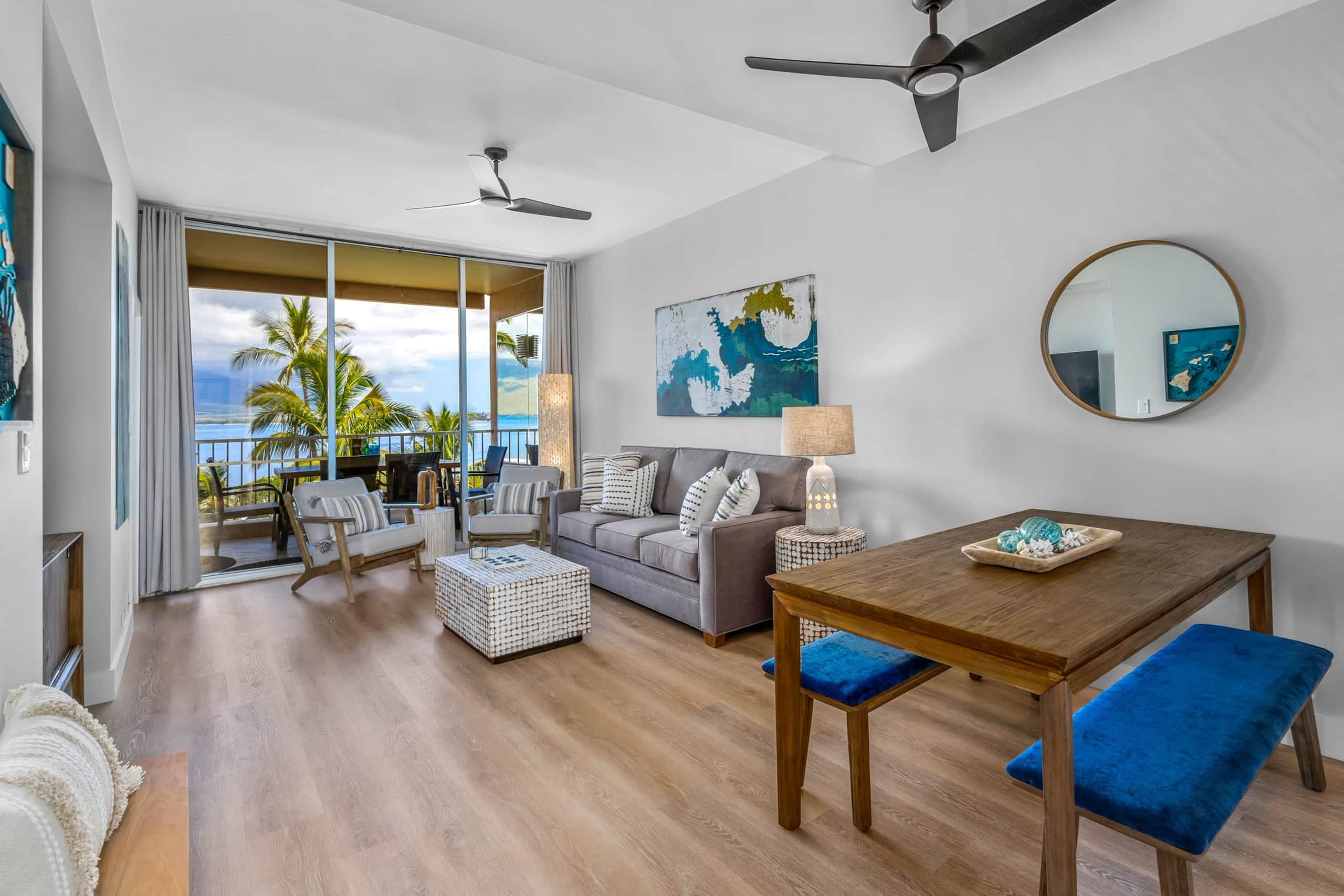 Upscale Oceanfront Penthouse Vistas - Image 5