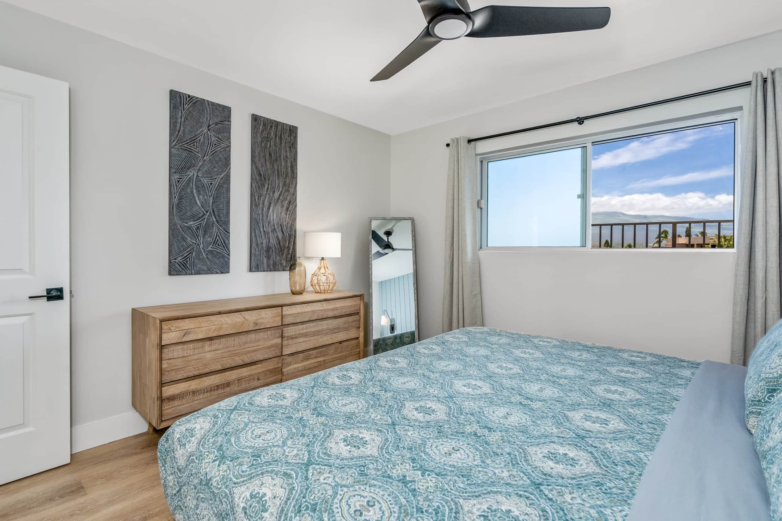 Upscale Oceanfront Penthouse Vistas - Image 29