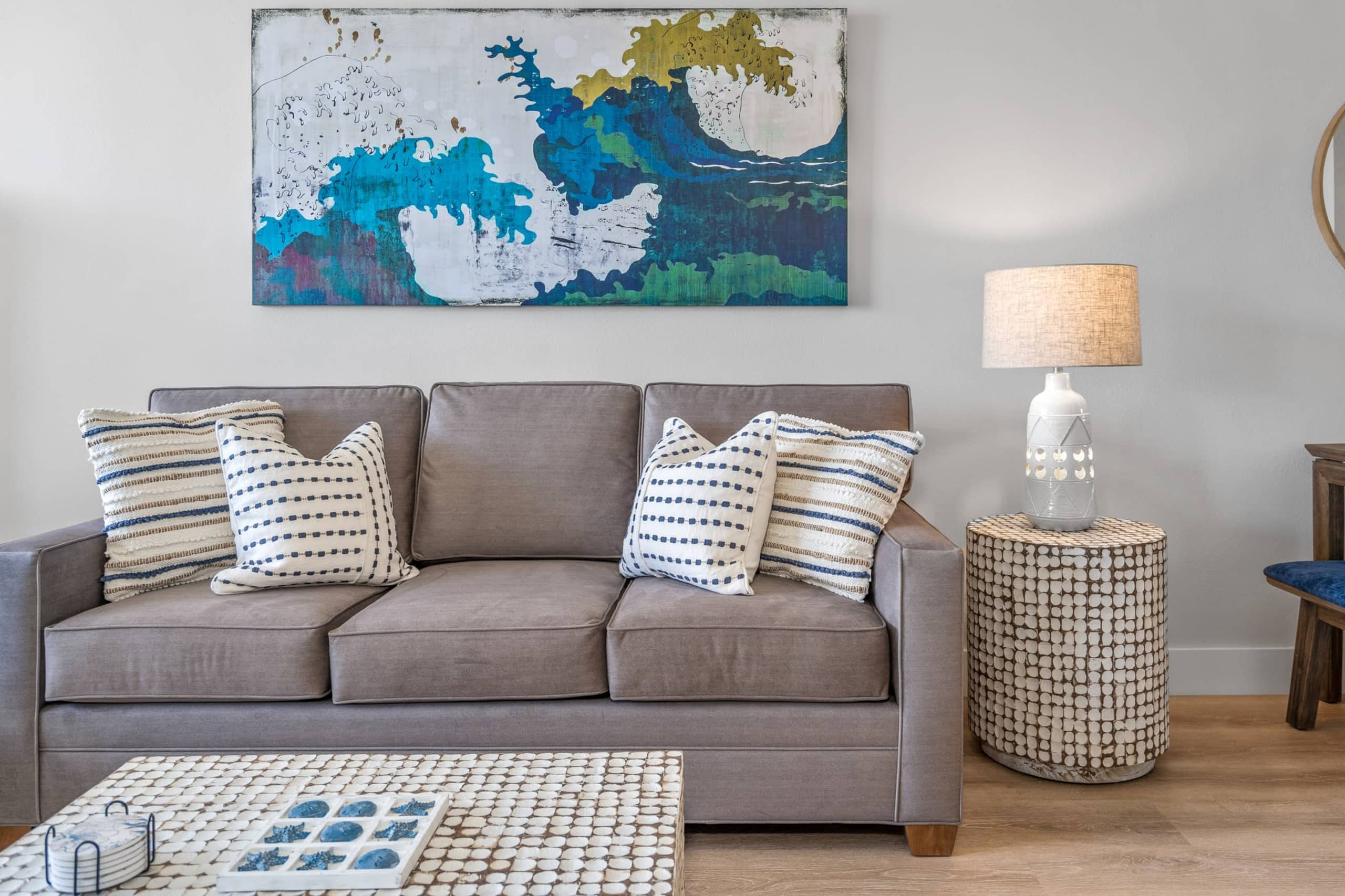 Upscale Oceanfront Penthouse Vistas - Image 8