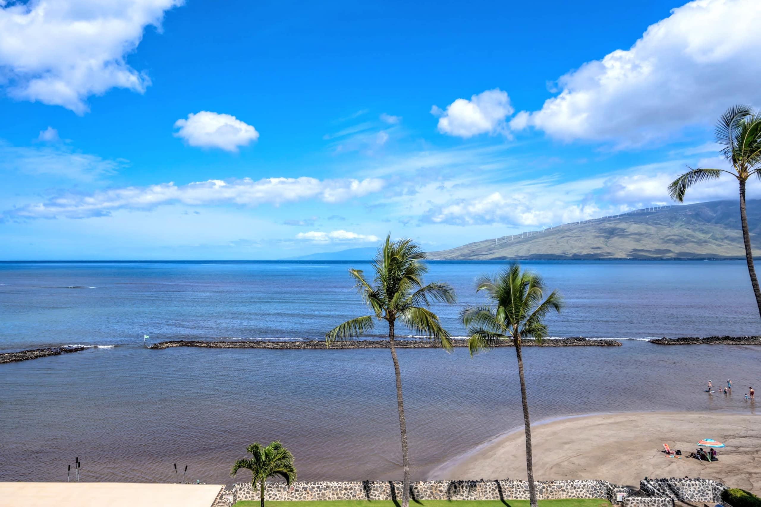 Upscale Oceanfront Penthouse Vistas - Image 51