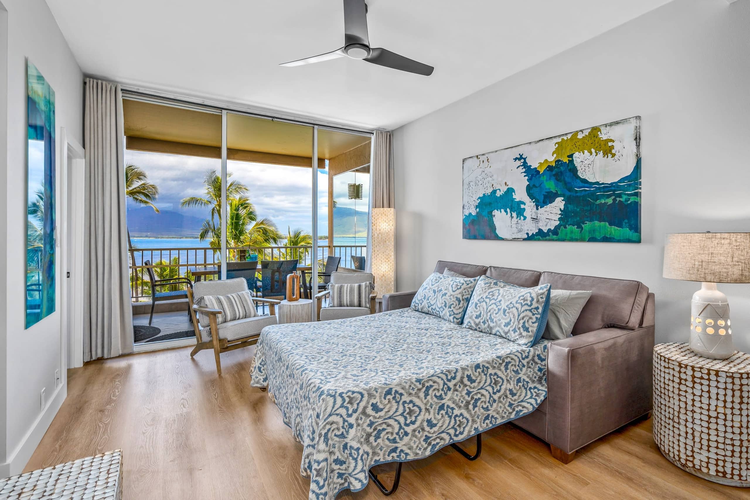Upscale Oceanfront Penthouse Vistas - Image 39