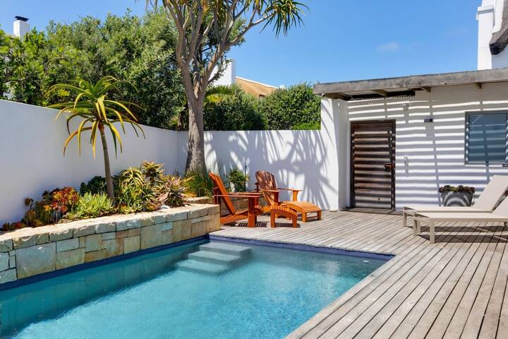 Seascape gallery image 3