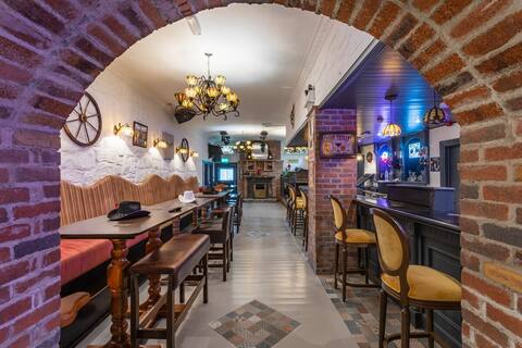 Patriot Bar + HotTub-Sleeps30
