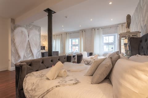 Patriot Bar + HotTub-Sleeps30