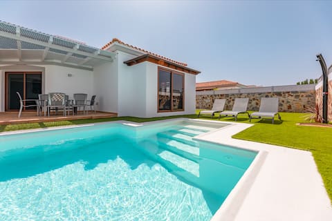 Villa Paula’s Dream- Private Pool Corralejo