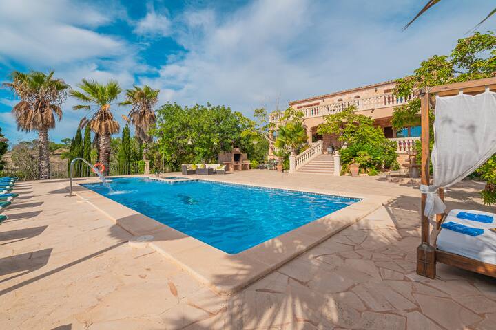 Finca Can Roca gallery image 2