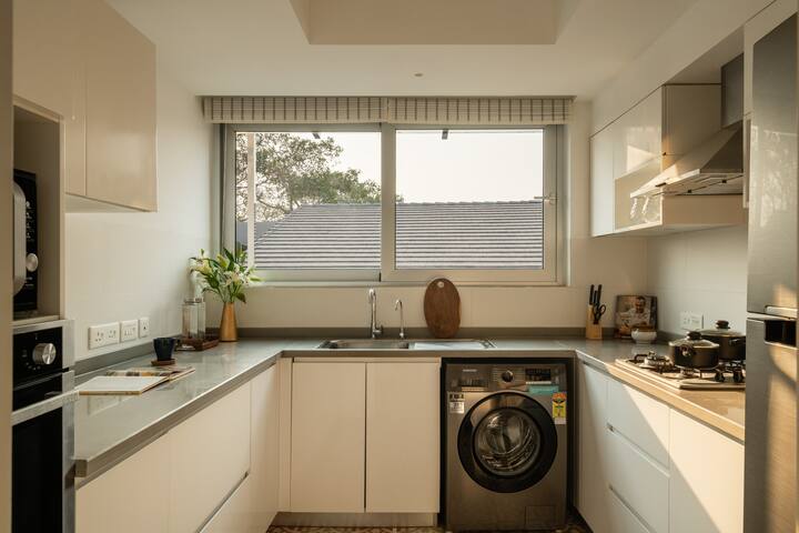 Fully equipped kitchen
