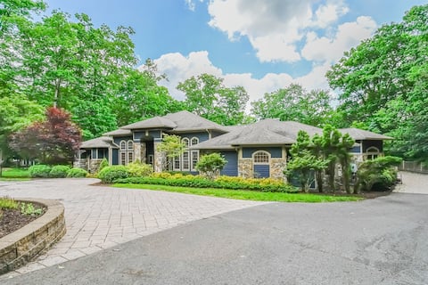 Après Lake and Ski | Hot Tub, Theatre, & Game Room