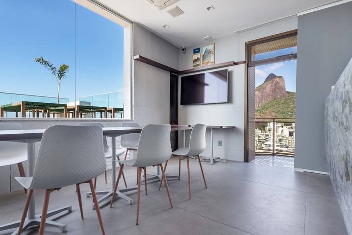 (1806) 150 Meters from Leblon Beach with Swimming gallery image 4