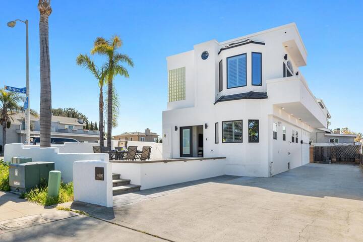 Rooftop & Ocean – Casa Blanca in Pacific Beach gallery image 4