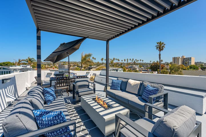 Rooftop & Ocean – Casa Blanca in Pacific Beach