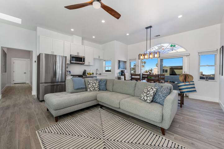 Rooftop & Ocean – Casa Blanca in Pacific Beach gallery image 2